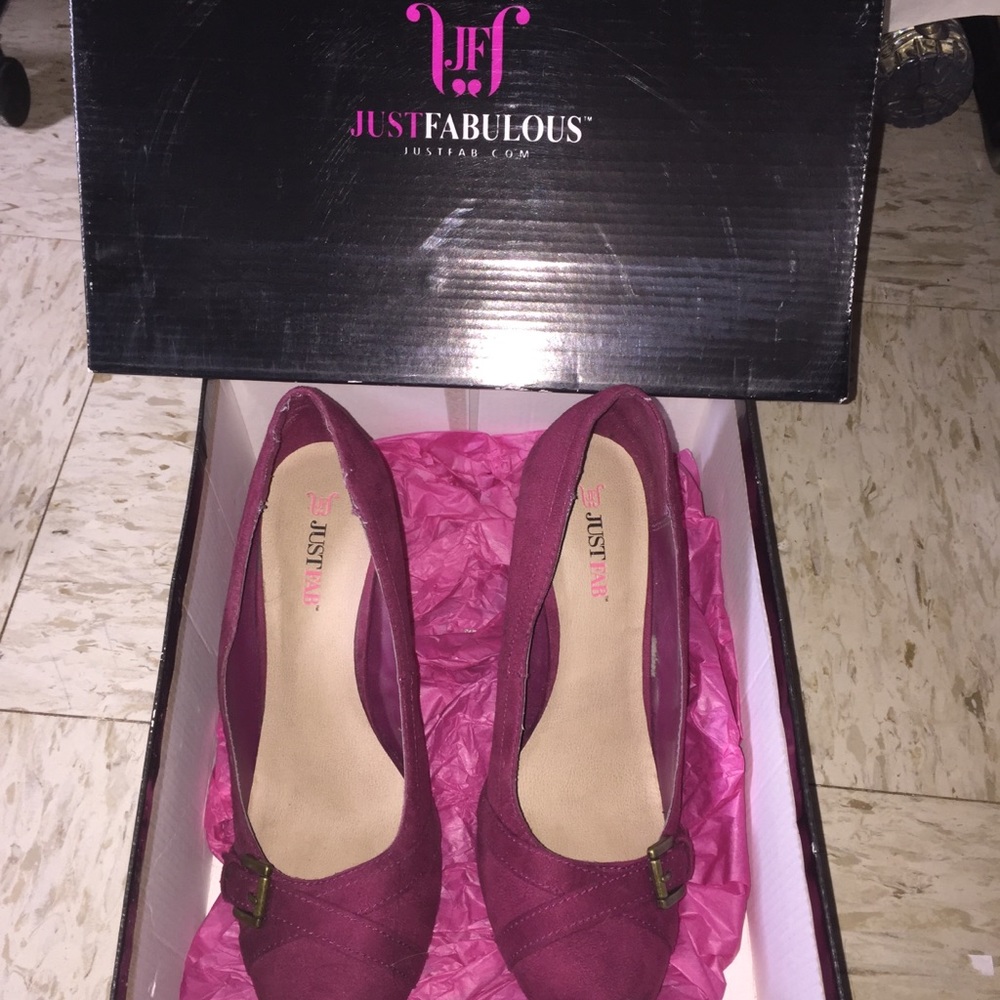Raspberry colored heels sz 9
